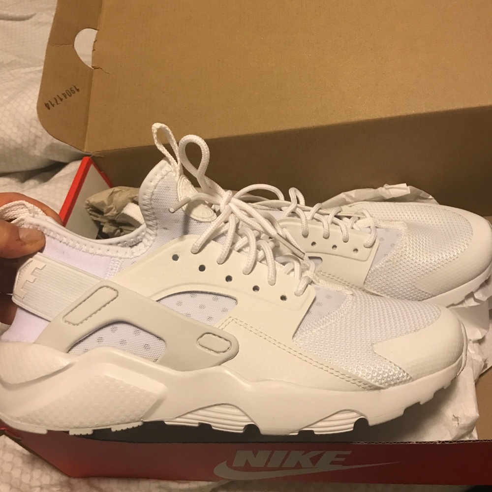 Nike air huarache run NEW